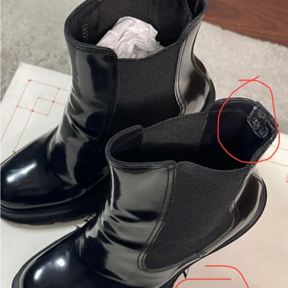 Gently worn Alexander McQueen 678530WHZ84 Woman’s boot Black 38C - Picture 9 of 12